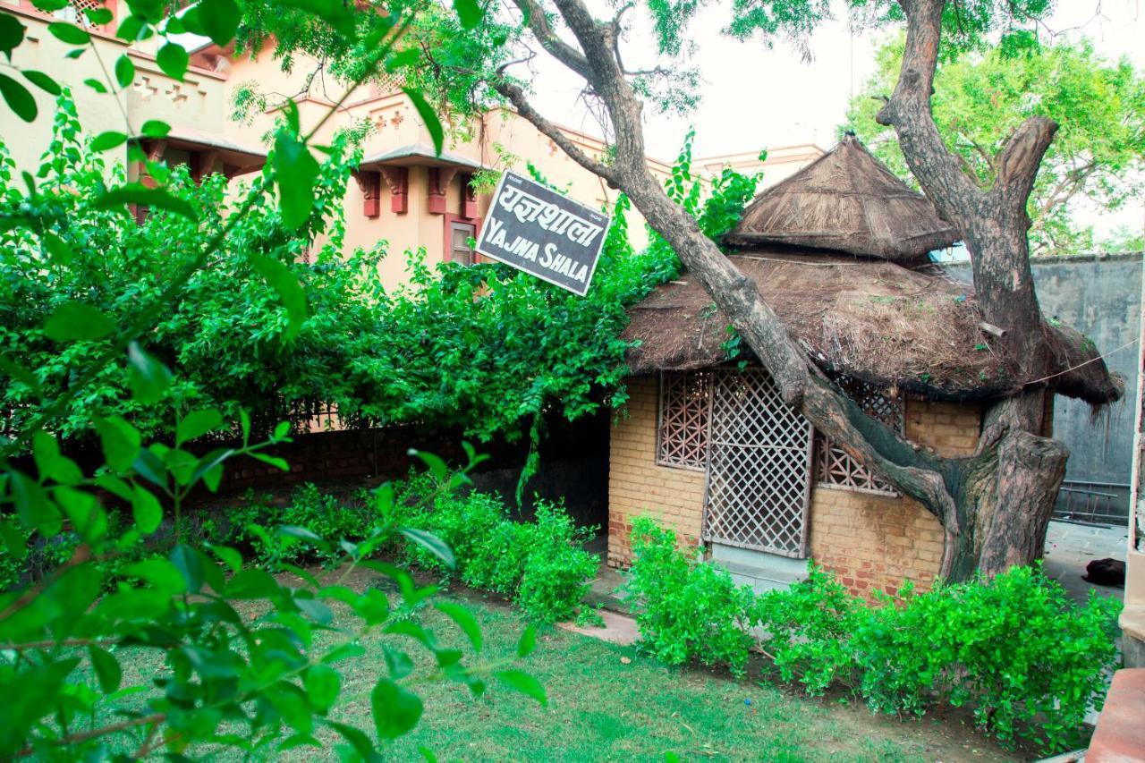 Hotel Bhakti Dhama Vrindāvan Exterior foto